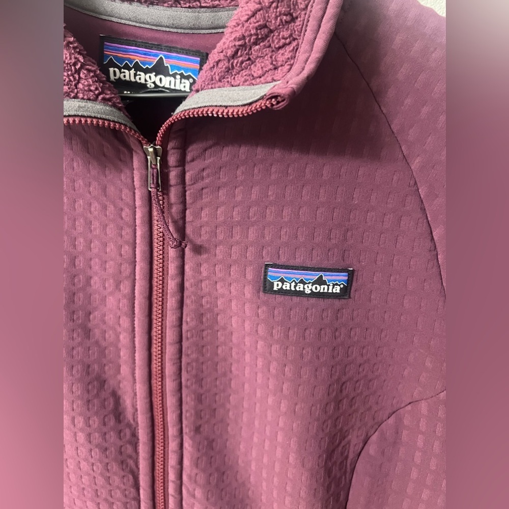 Patagonia Women's R2® TechFace Jacket Size Medium - Picture 4 of 10